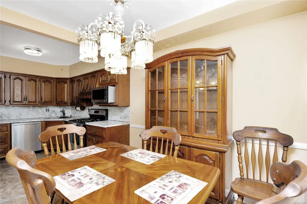 72-19 60th Avenue Maspeth NY 11378