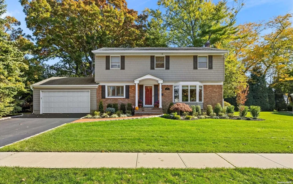 23 Donald Drive Syosset NY 11791