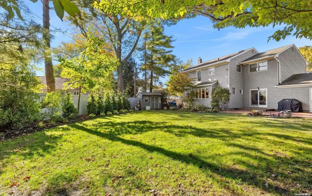 23 Donald Drive Syosset NY 11791