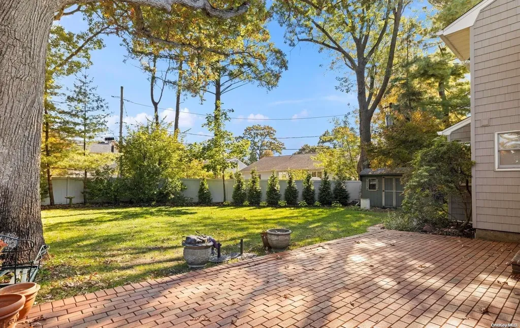 23 Donald Drive Syosset NY 11791