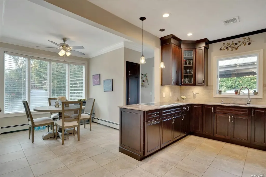 1 Arjay Lane Commack NY 11725