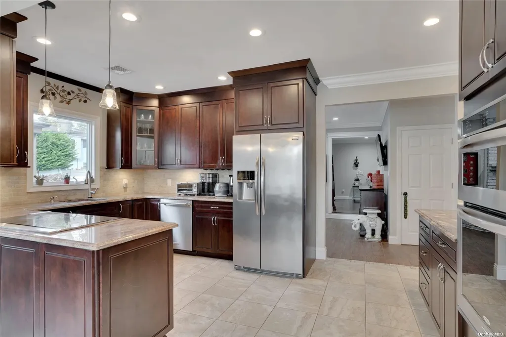1 Arjay Lane Commack NY 11725