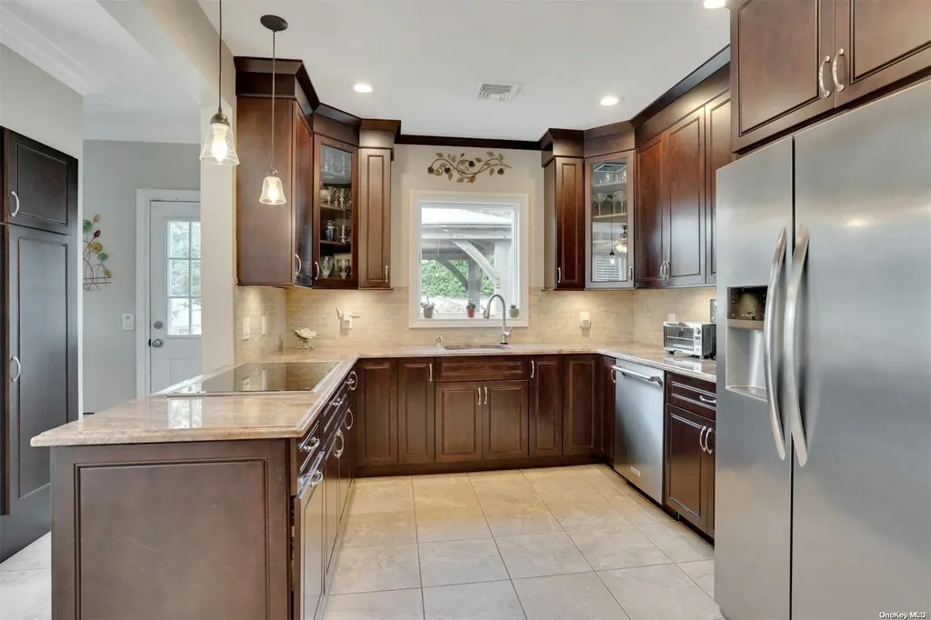 1 Arjay Lane Commack NY 11725