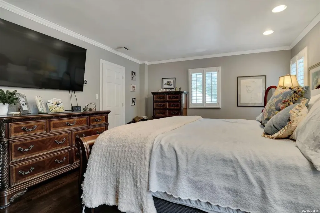 1 Arjay Lane Commack NY 11725