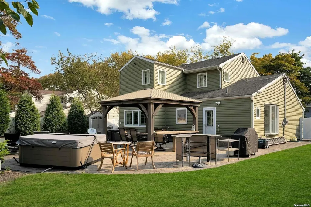1 Arjay Lane Commack NY 11725