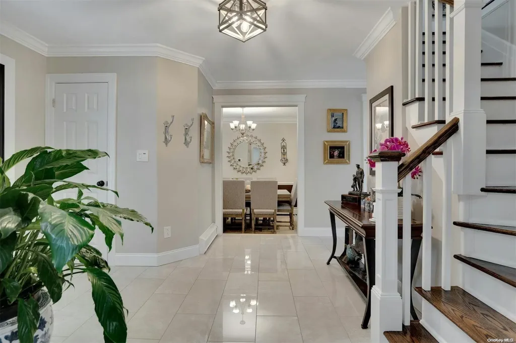 1 Arjay Lane Commack NY 11725