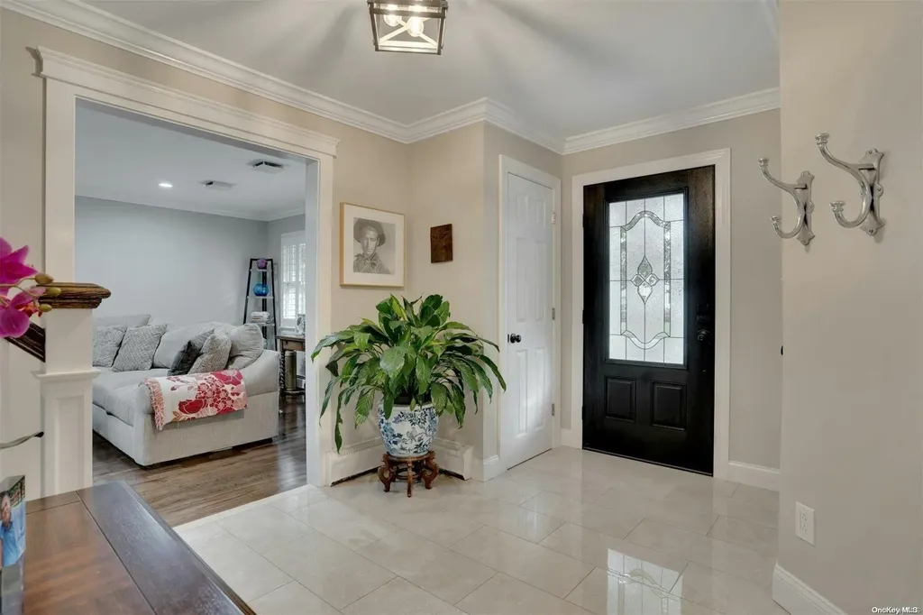 1 Arjay Lane Commack NY 11725