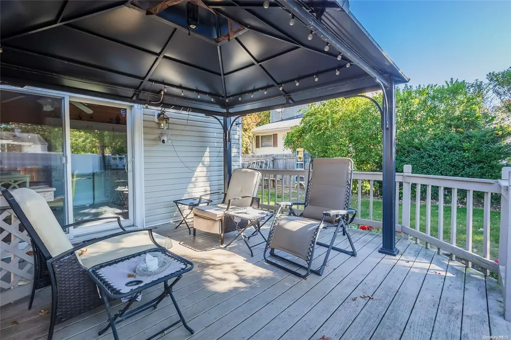 102 Monty Road Centereach NY 11720