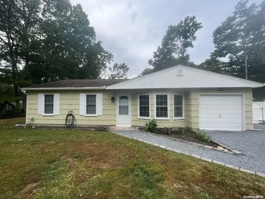 175 Oak Avenue Shirley NY 11967