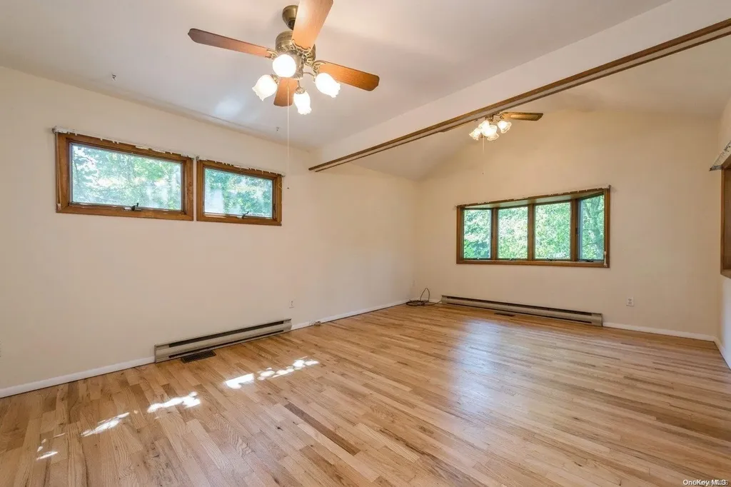 1644 Meadowbrook Road Merrick NY 11566