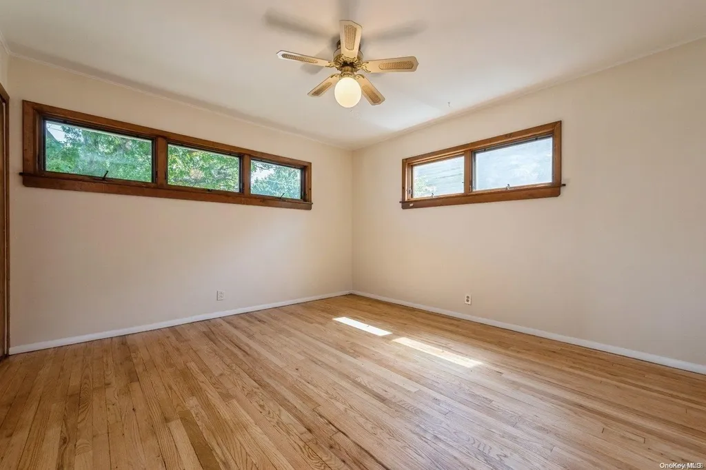 1644 Meadowbrook Road Merrick NY 11566
