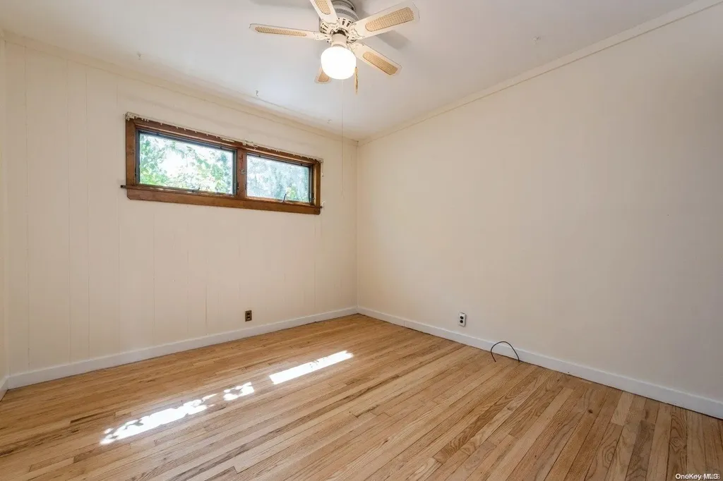 1644 Meadowbrook Road Merrick NY 11566