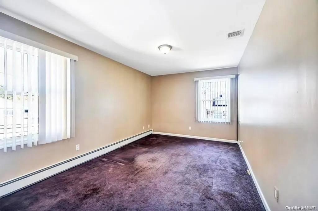 835 Pepperidge Road Westbury NY 11590