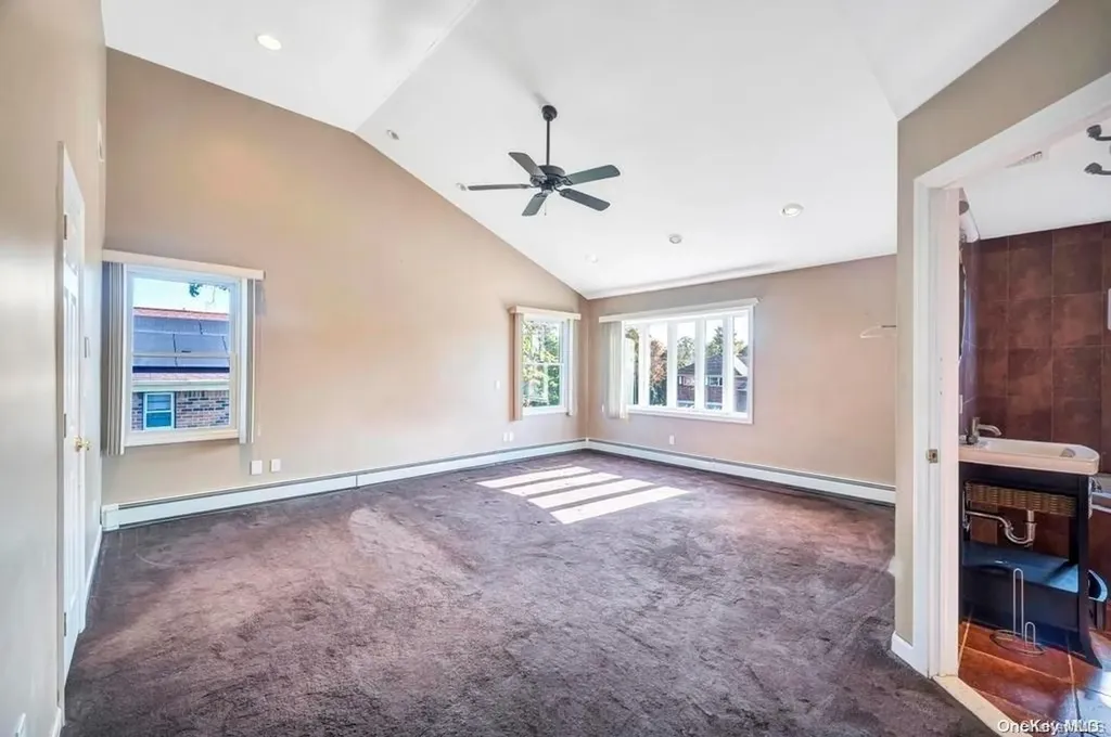 835 Pepperidge Road Westbury NY 11590