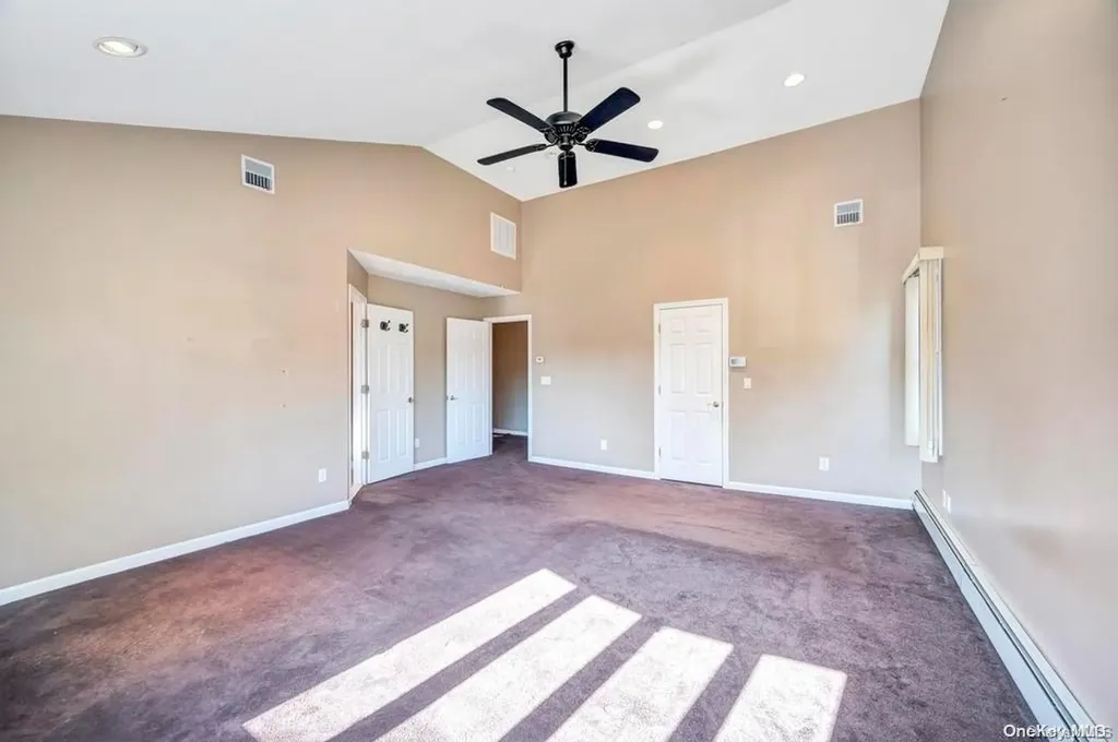 835 Pepperidge Road Westbury NY 11590