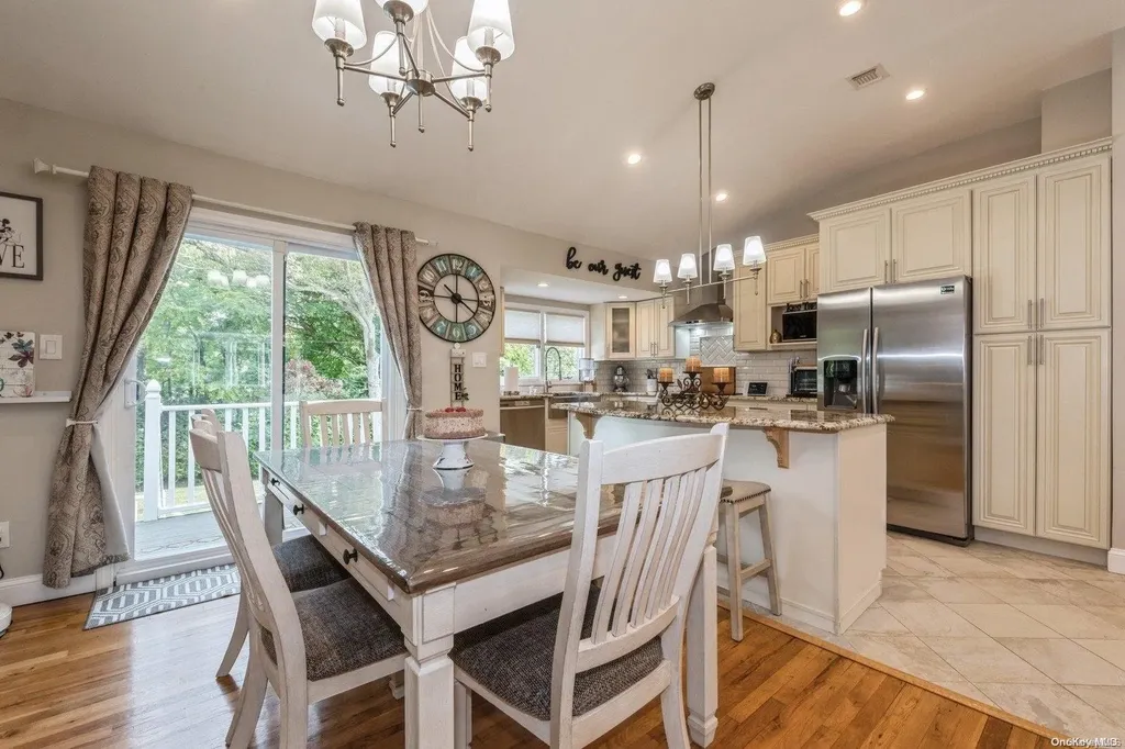 33 Ronde Drive Commack NY 11725