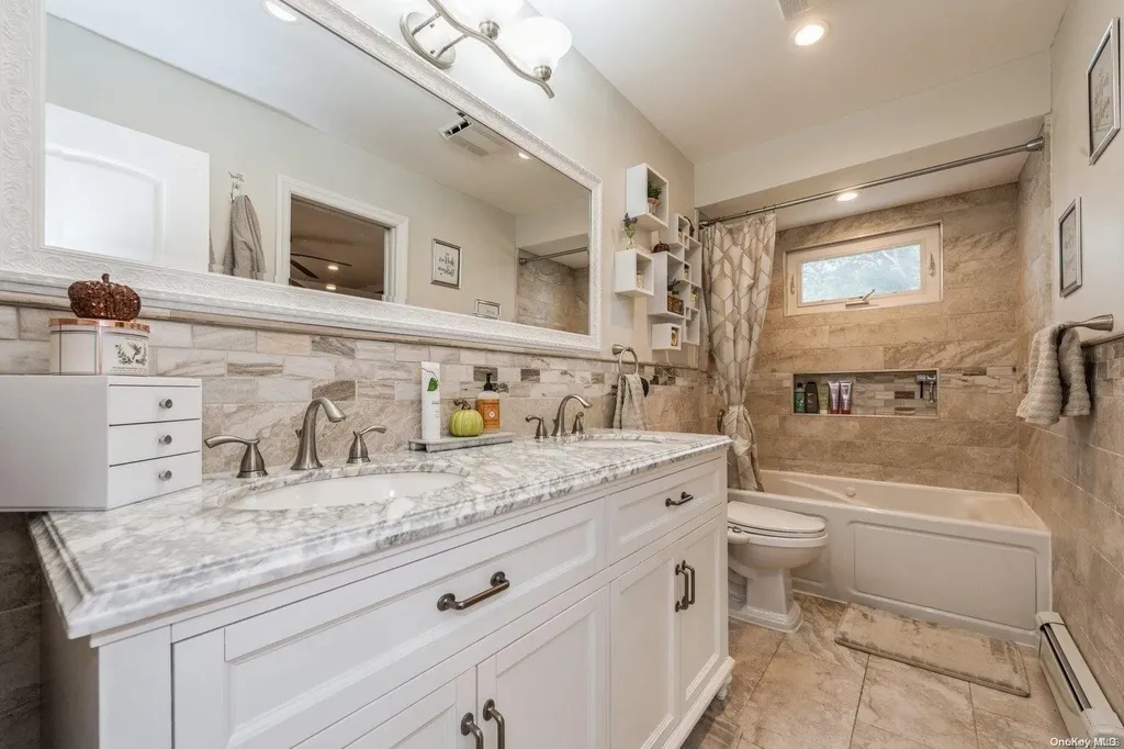 33 Ronde Drive Commack NY 11725