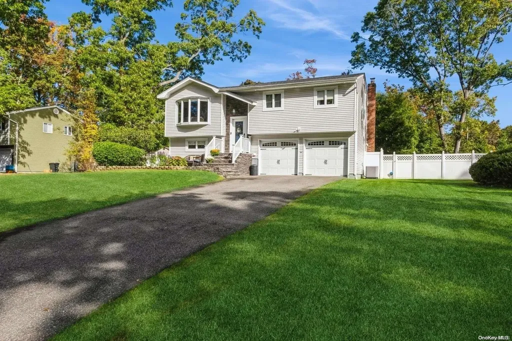 33 Ronde Drive Commack NY 11725