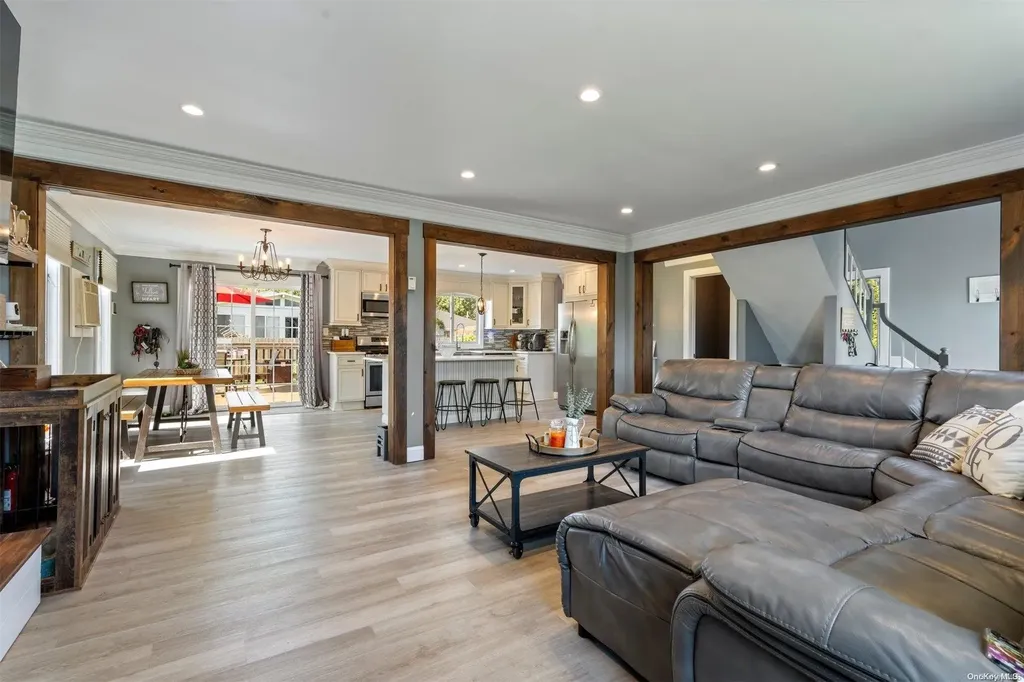 93 Saint George Drive Shirley NY 11967