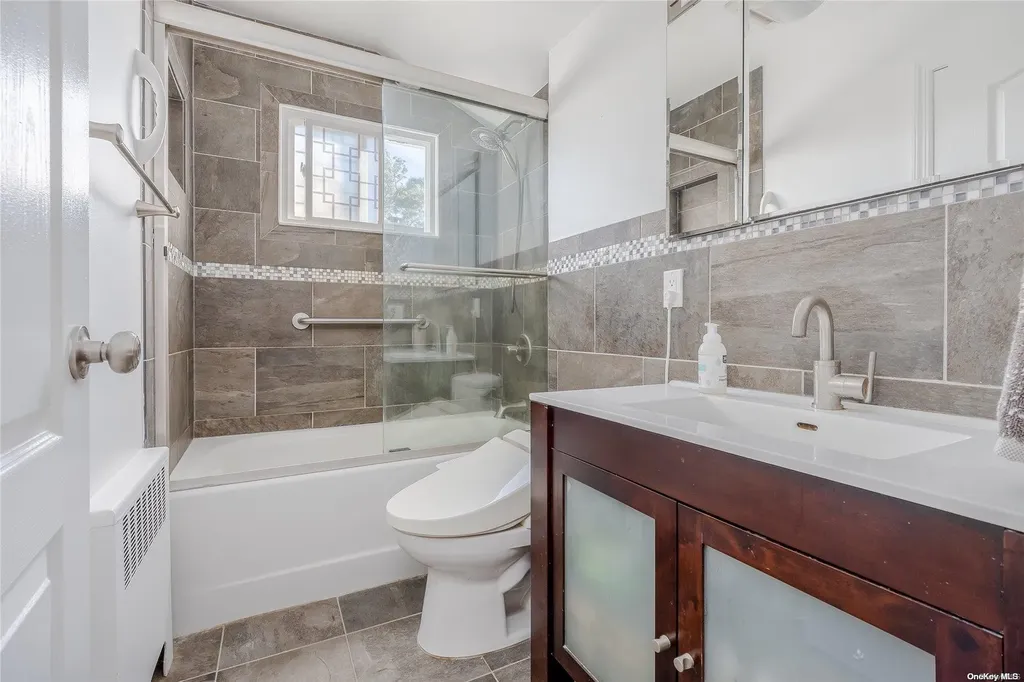 2305 Hynes Place Bellmore NY 11710