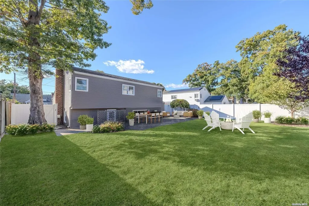 2305 Hynes Place Bellmore NY 11710