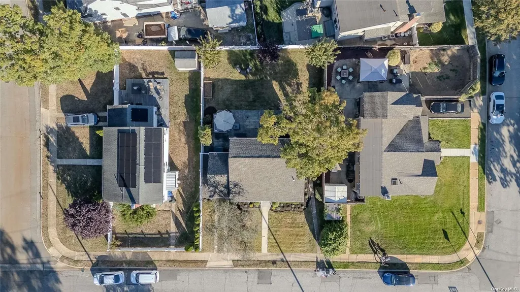 2305 Hynes Place Bellmore NY 11710