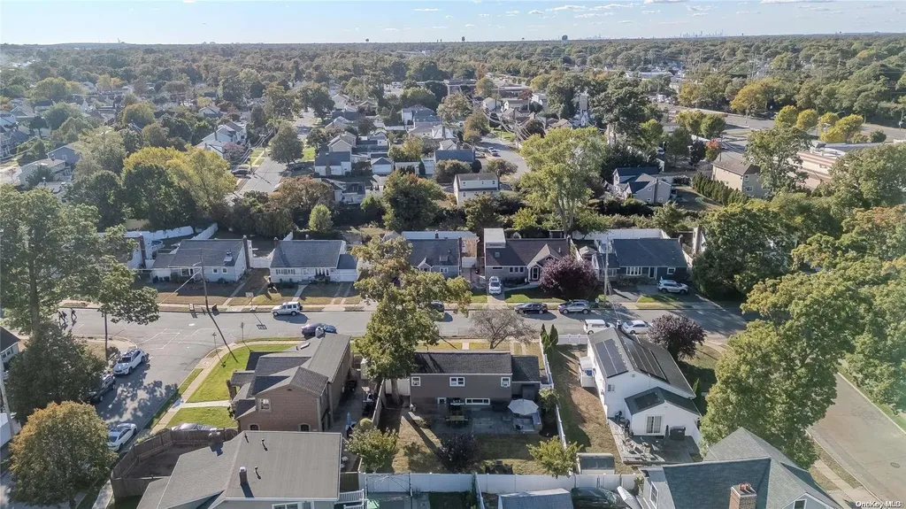 2305 Hynes Place Bellmore NY 11710