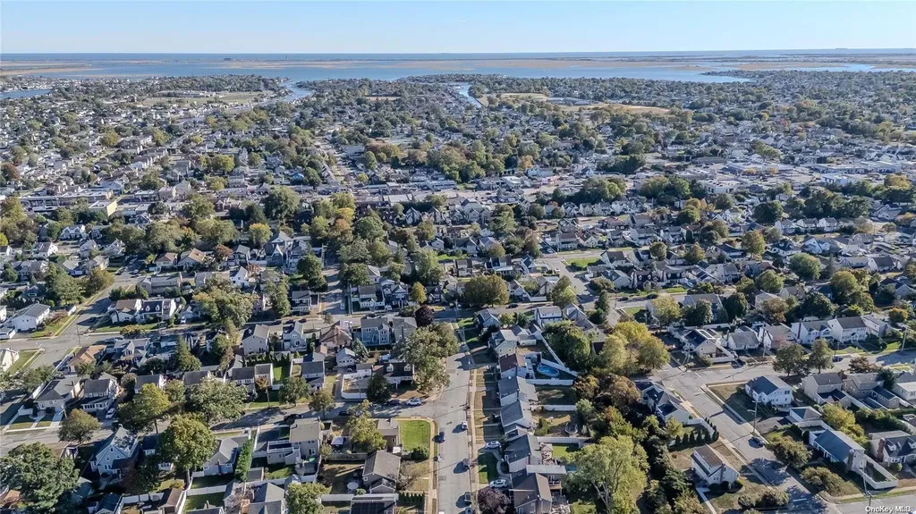 2305 Hynes Place Bellmore NY 11710