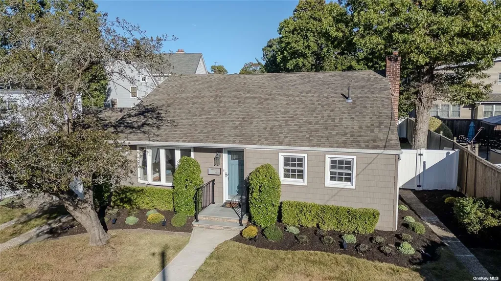 2305 Hynes Place Bellmore NY 11710