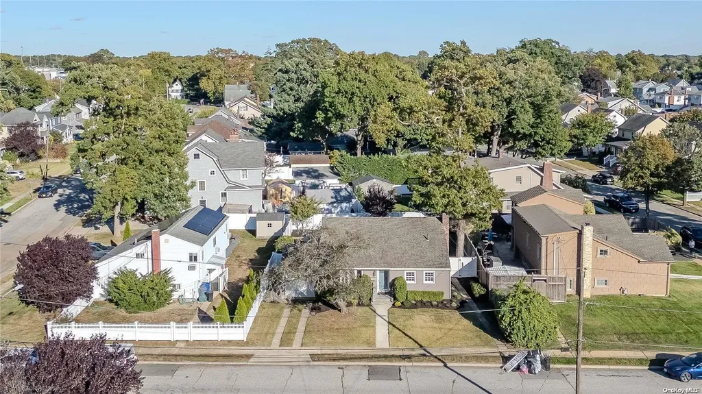 2305 Hynes Place Bellmore NY 11710
