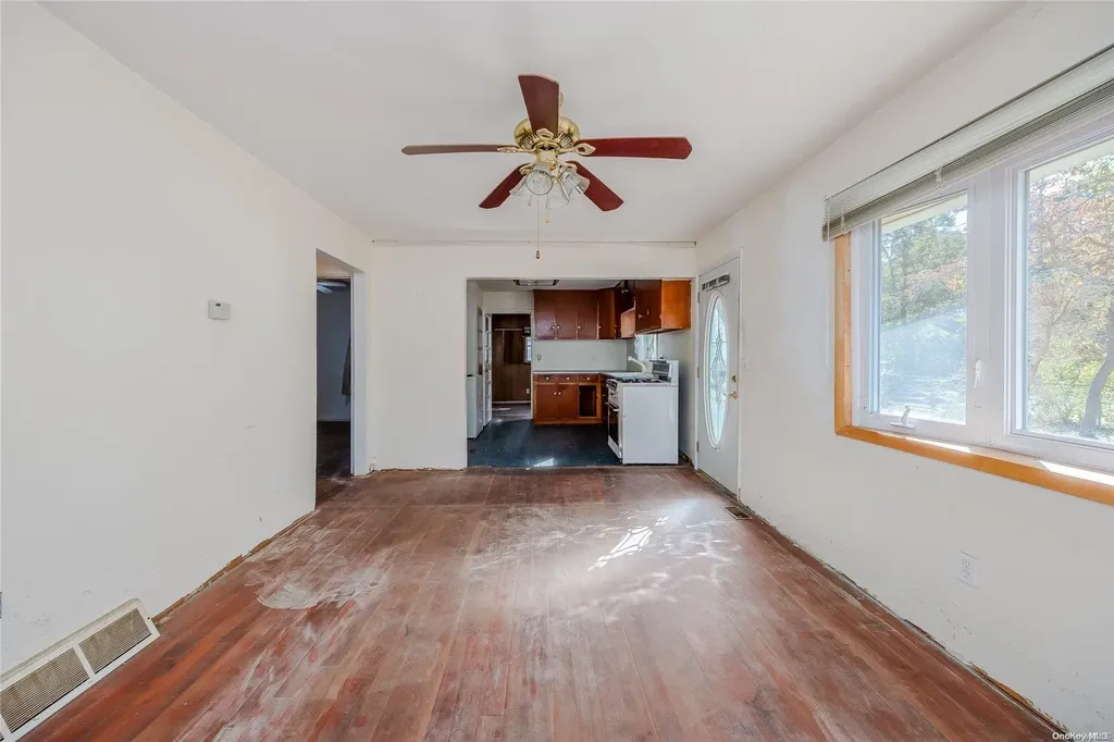 74 Sylvan Avenue Riverhead NY 11901
