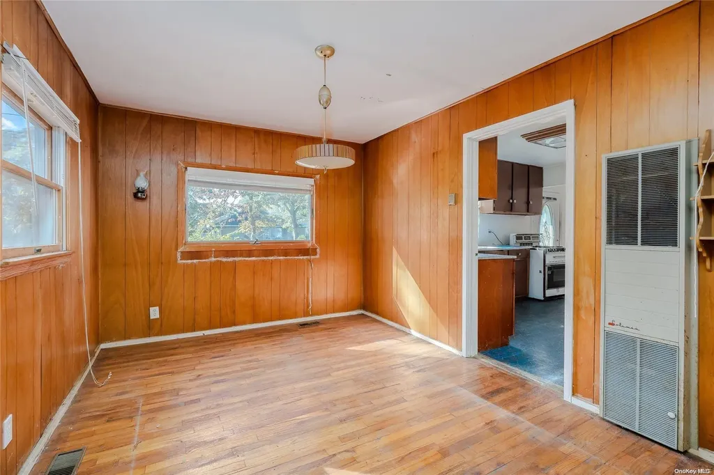 74 Sylvan Avenue Riverhead NY 11901