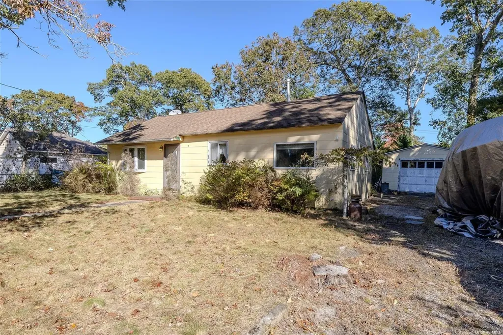 74 Sylvan Avenue Riverhead NY 11901