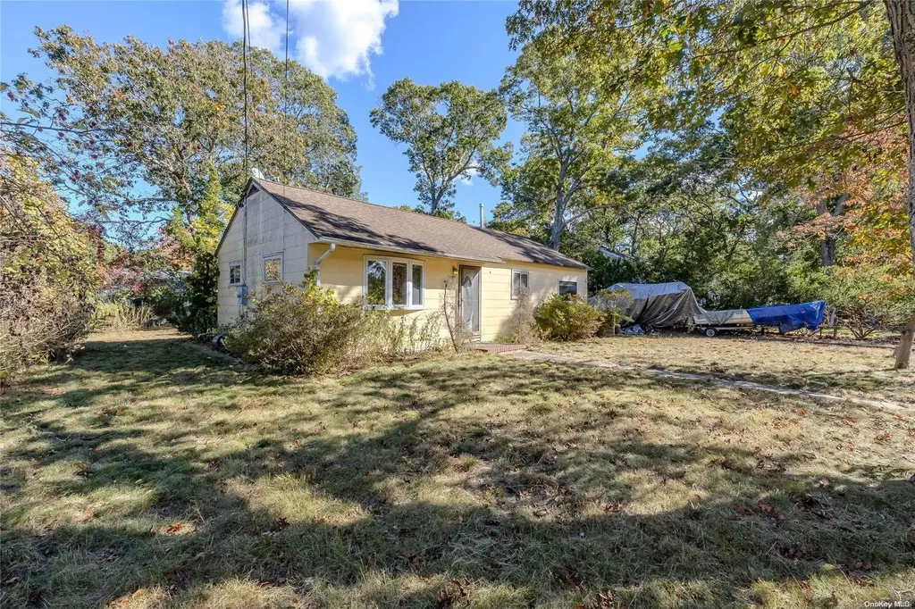 74 Sylvan Avenue Riverhead NY 11901