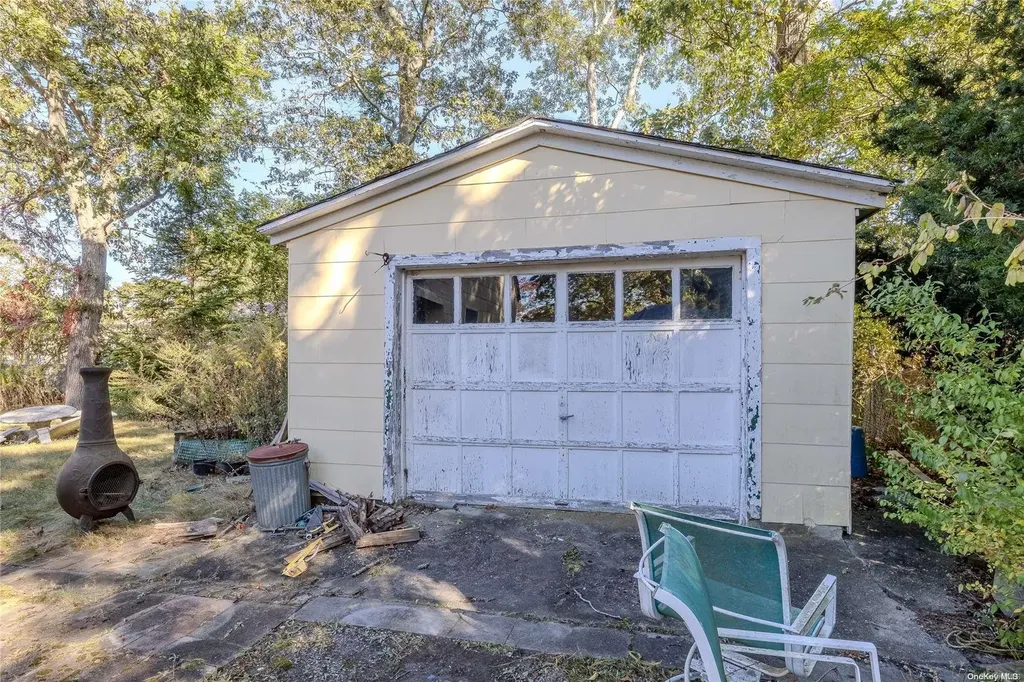 74 Sylvan Avenue Riverhead NY 11901