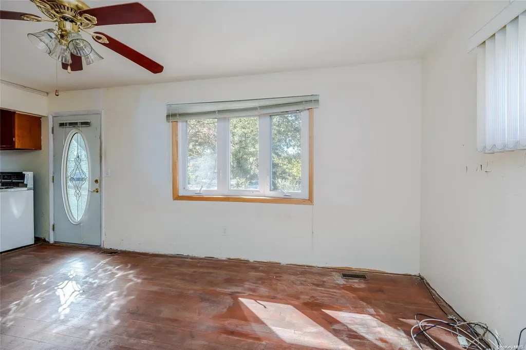 74 Sylvan Avenue Riverhead NY 11901