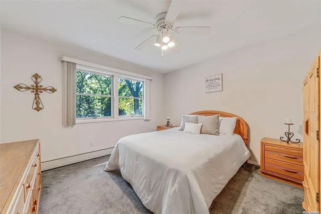 18 Poplar Drive Smithtown NY 11787