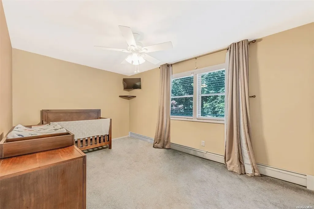 18 Poplar Drive Smithtown NY 11787