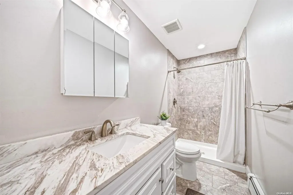 18 Poplar Drive Smithtown NY 11787