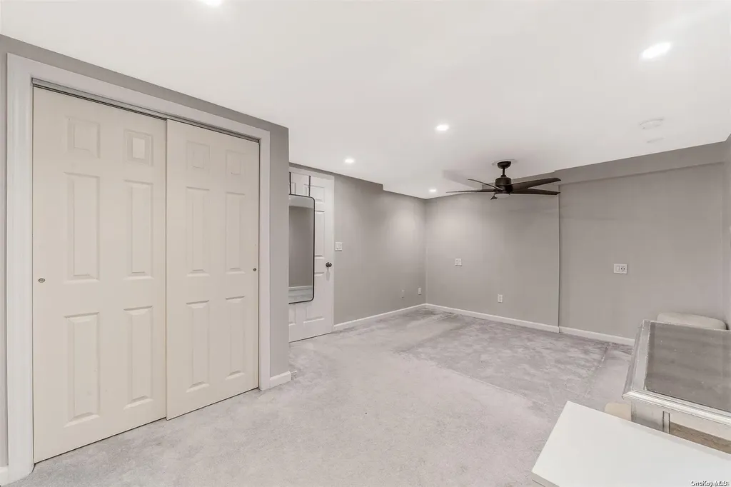18 Poplar Drive Smithtown NY 11787