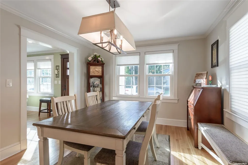 215 Castle Avenue Westbury NY 11590