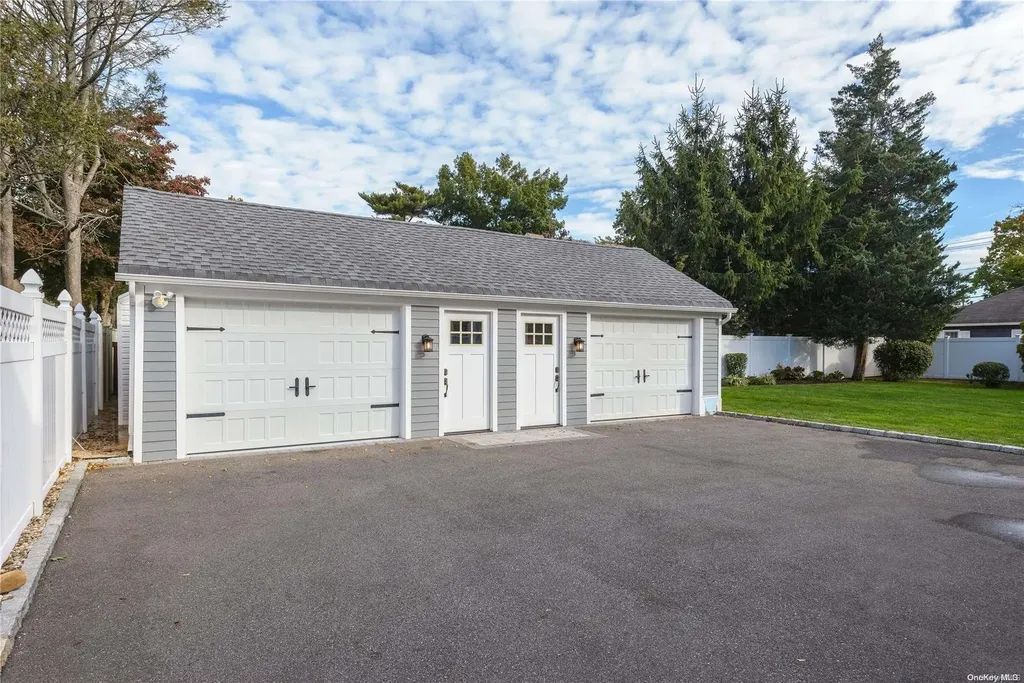 215 Castle Avenue Westbury NY 11590