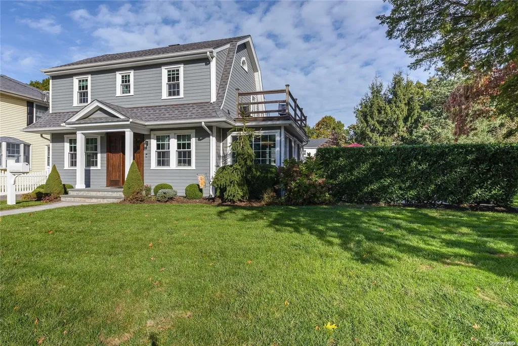 215 Castle Avenue Westbury NY 11590
