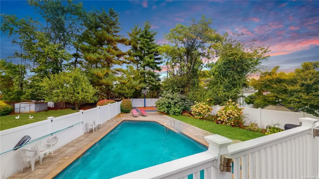1116 Rosedale Road Valley Stream NY 11581