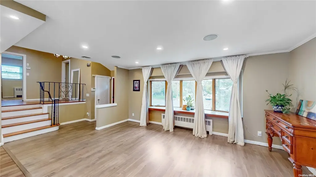1116 Rosedale Road Valley Stream NY 11581