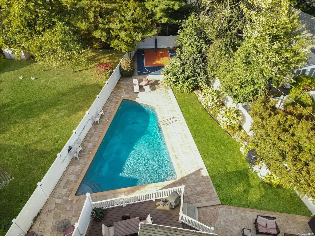 1116 Rosedale Road Valley Stream NY 11581