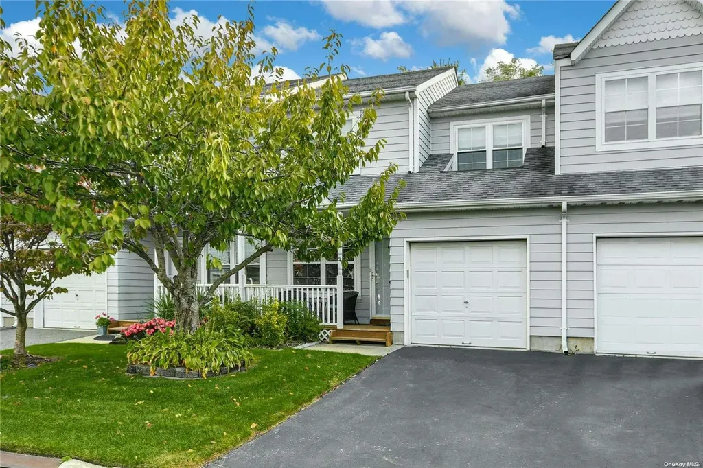 46 Pleasantview Drive Central Islip NY 11722