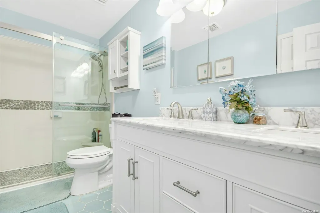 46 Pleasantview Drive Central Islip NY 11722