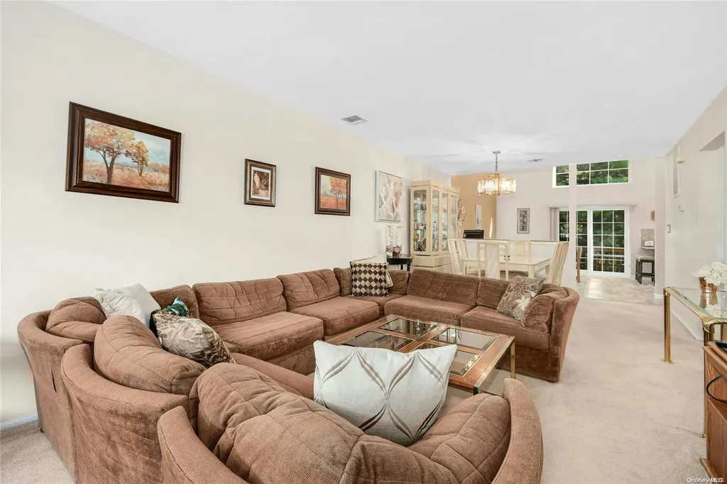 46 Pleasantview Drive Central Islip NY 11722