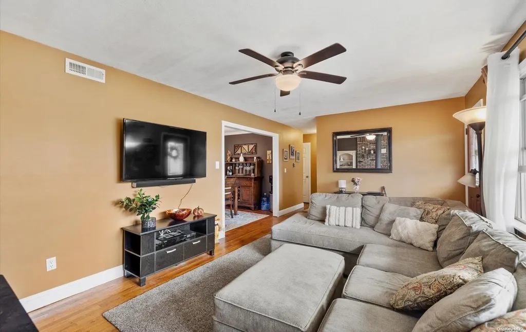 9 Richlee Street Blue Point NY 11715